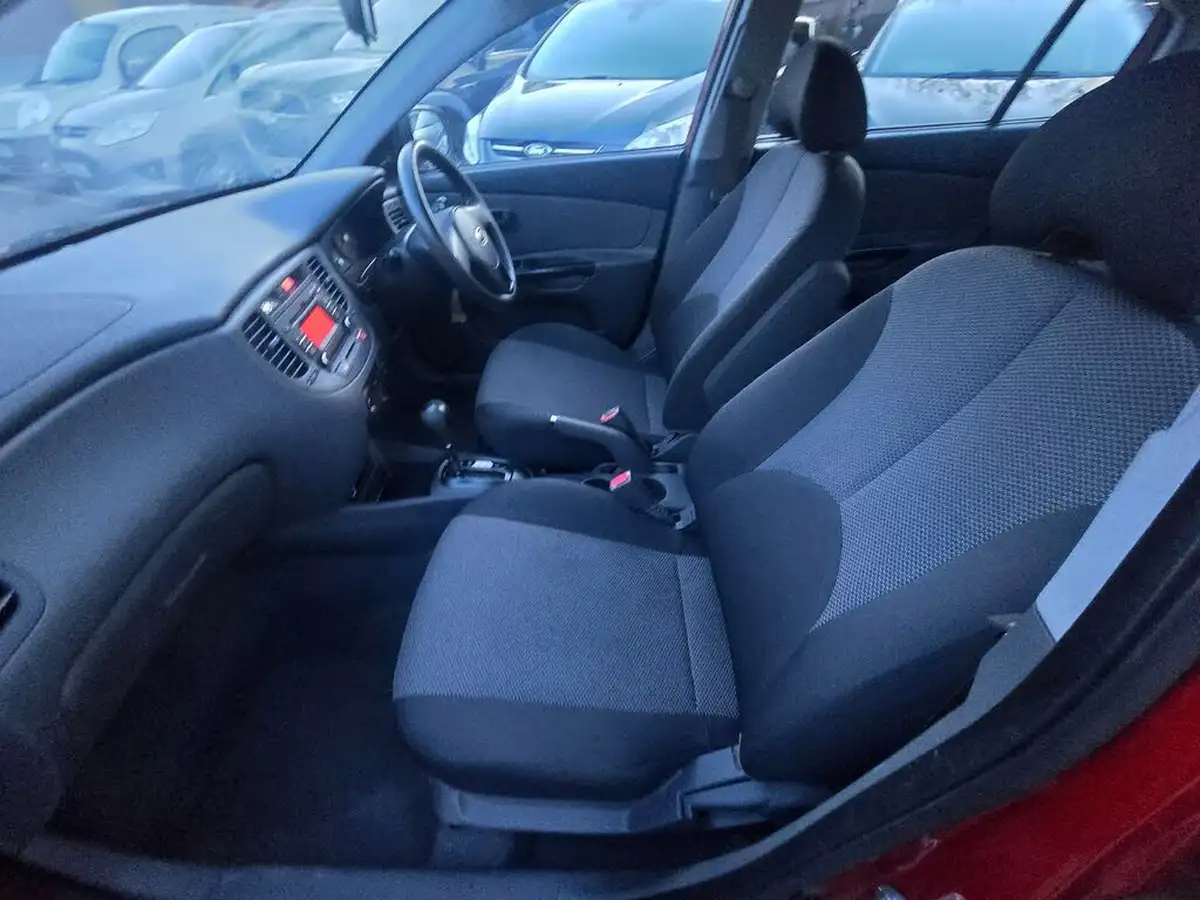 2010-kia-rio-14-strike-auto-big-24