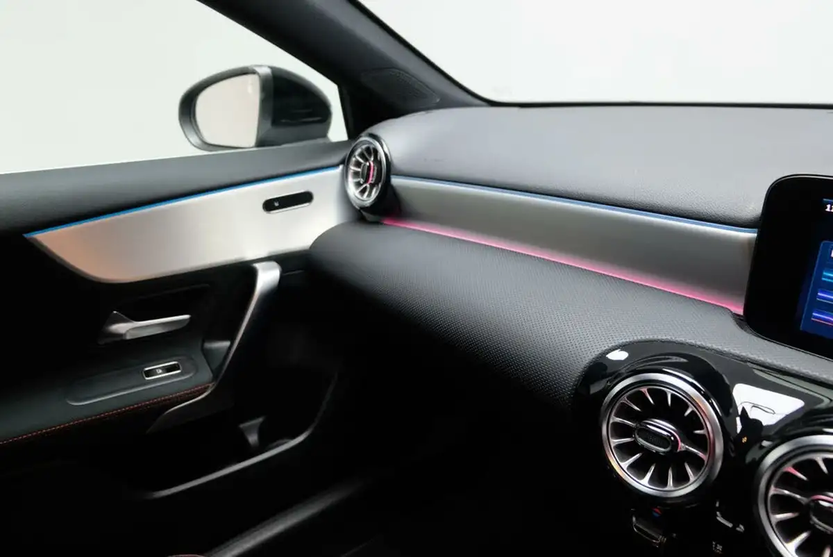 2023-mercedes-benz-a-class-13-a180-amg-line-executive-saloon-4d-7g-dct-big-36
