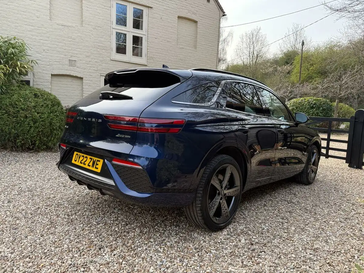 2022-genesis-gv70-22-d-sport-line-210ps-big-11
