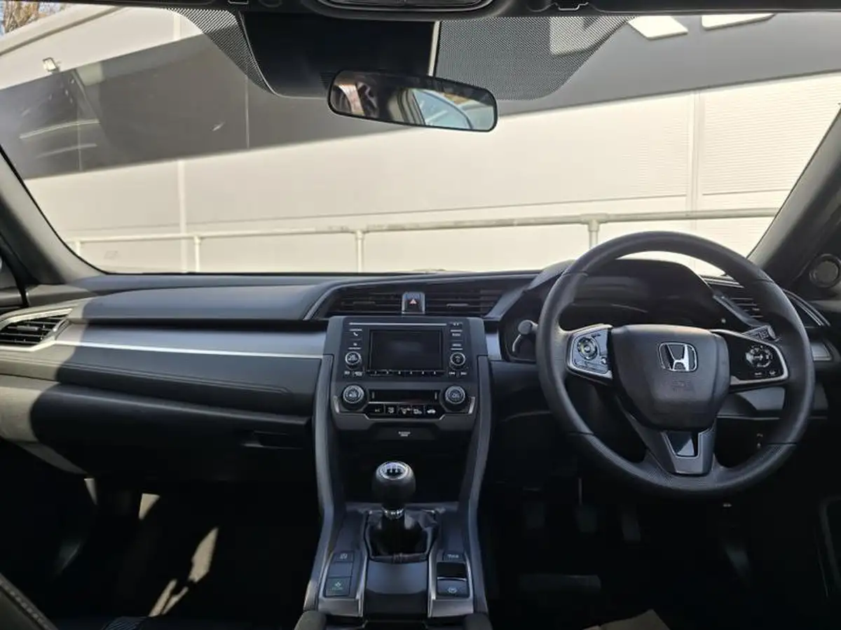 2019-honda-civic-10-vtec-turbo-se-hatchback-5d-big-9