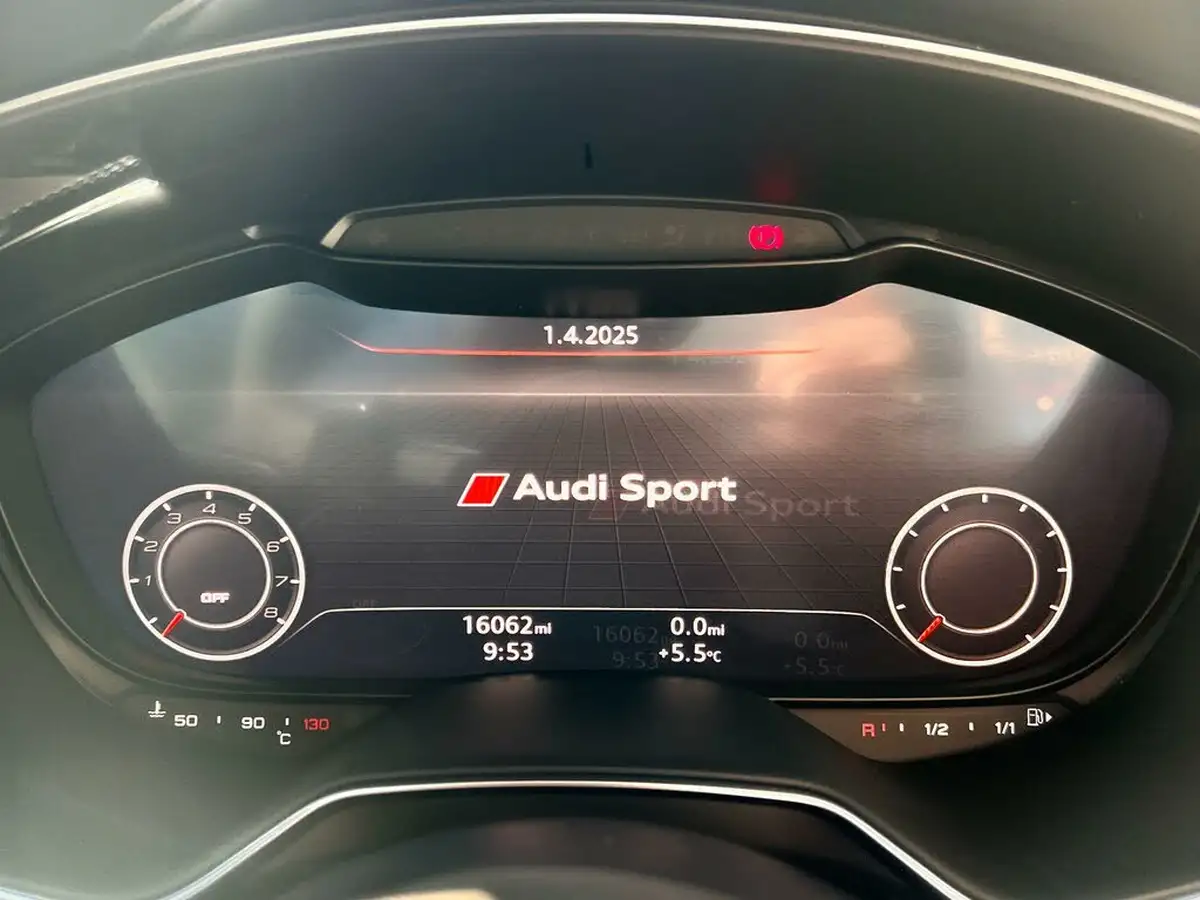 2020-audi-tt-roadster-25-tfsi-rs-audi-sport-edition-big-13