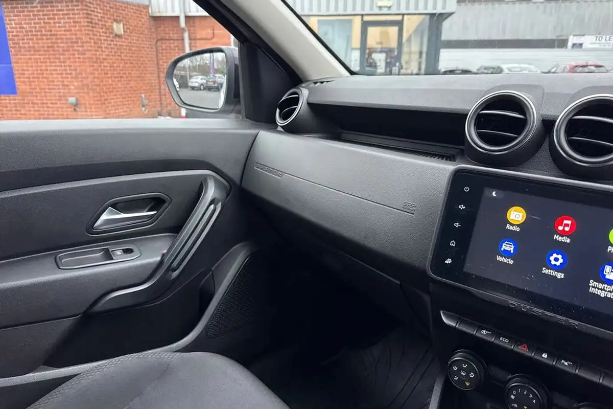 2022-dacia-duster-10-tce-comfort-90hpeu6d-4x2-window-van-big-41