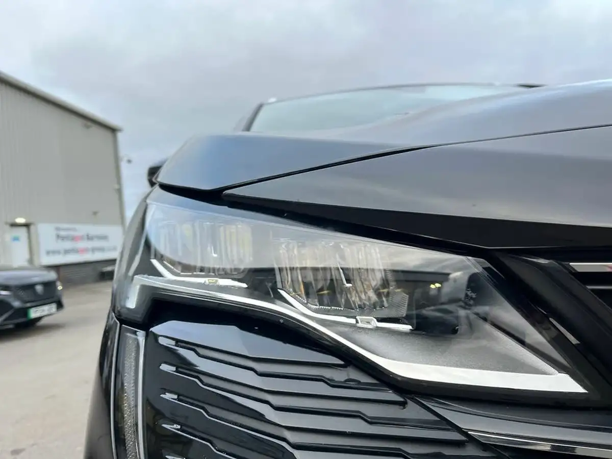 2023-peugeot-3008-suv-12-puretech-active-premium-eat8-big-17