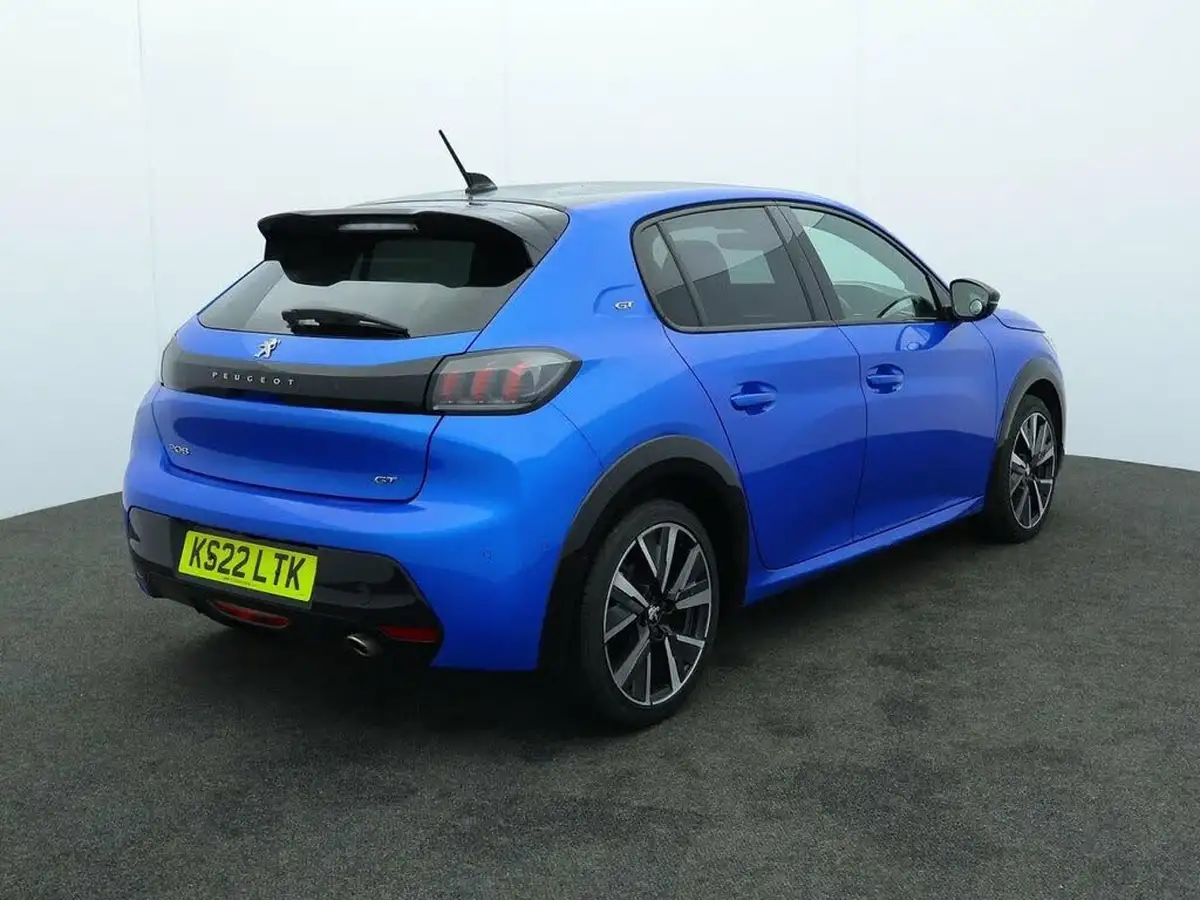 2022-peugeot-208-12-puretech-gt-100bhp-eat8-big-9