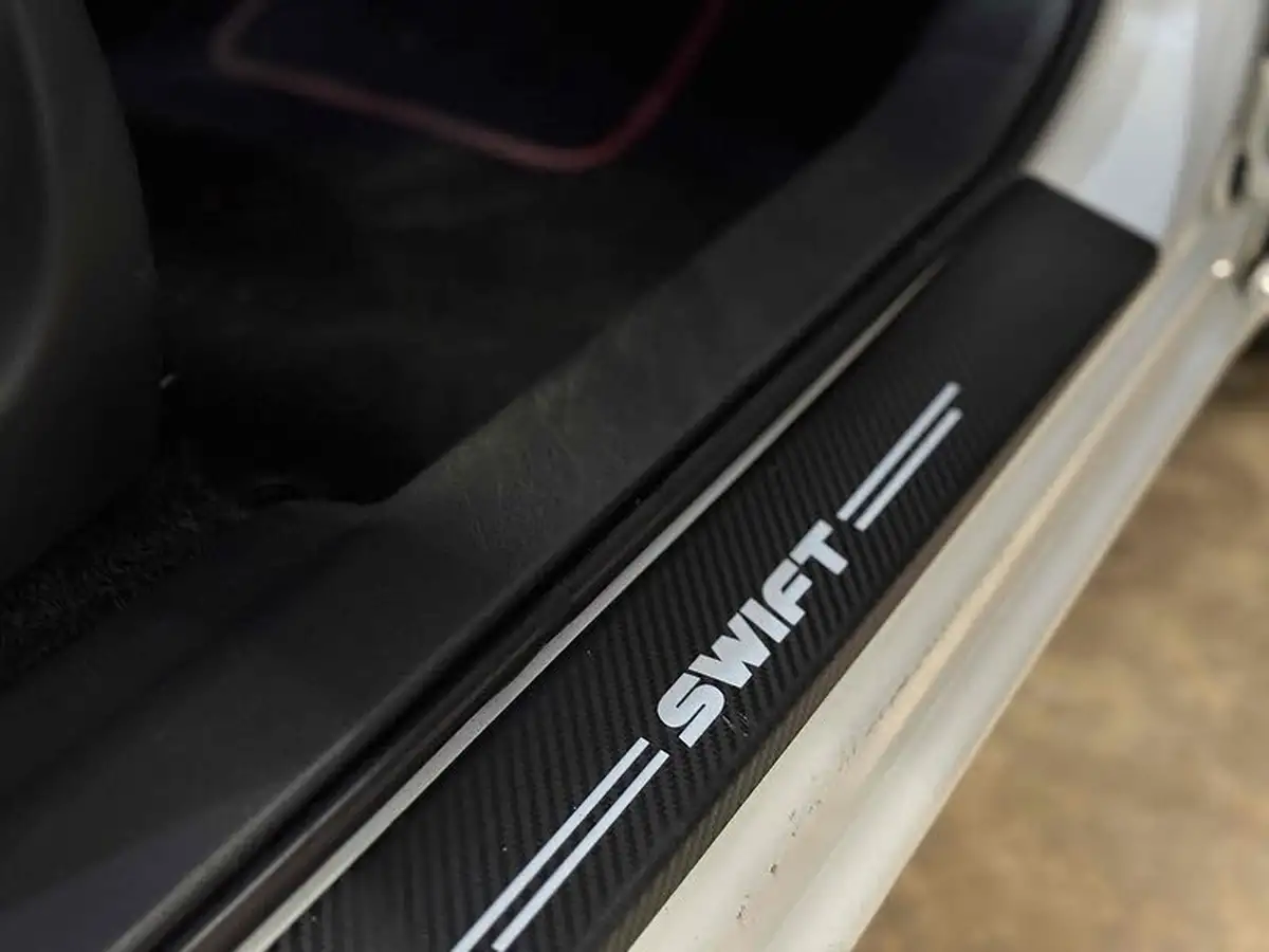 2012-suzuki-swift-12-sz2-5d-big-9