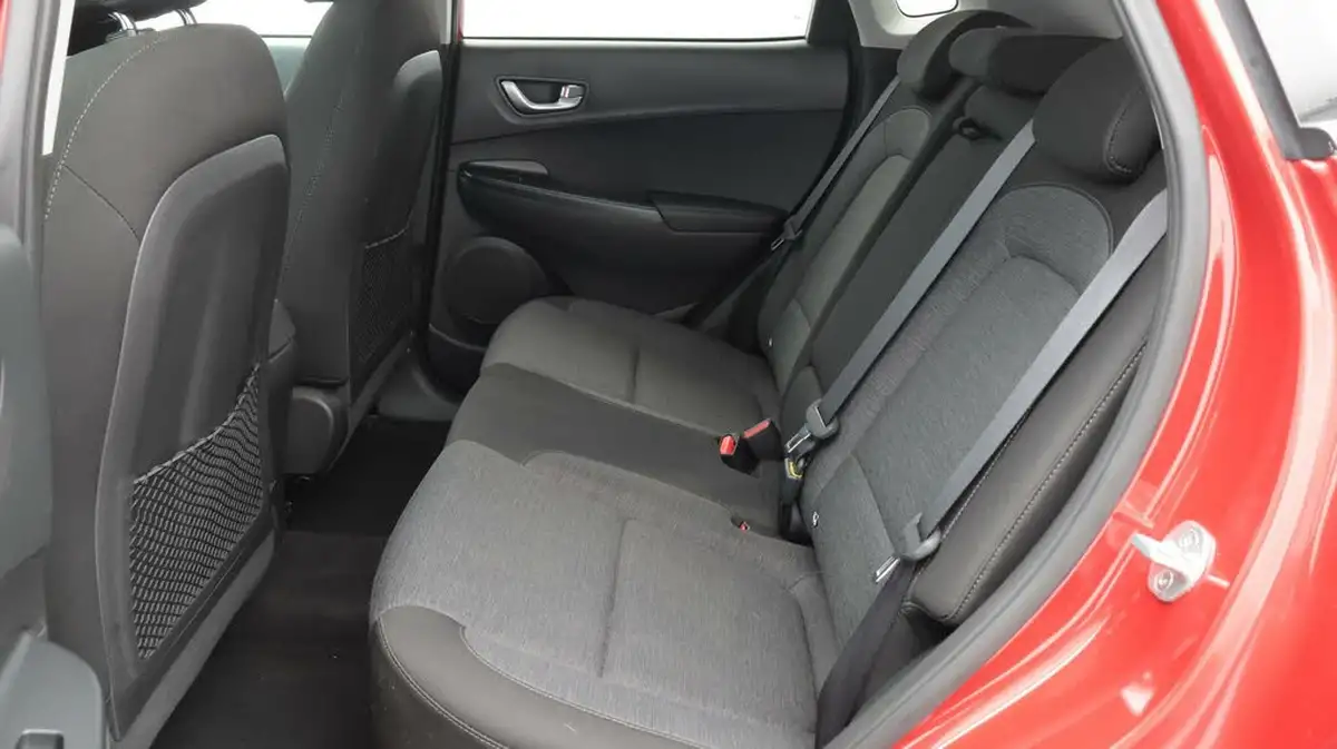2022-hyundai-kona-e-premium-204ps-64kwh-7kw-obc-big-16