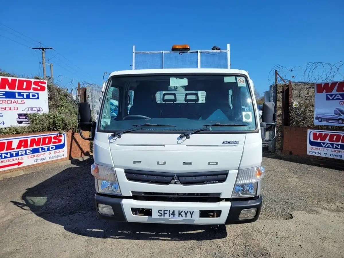 2014-mitsubishi-fuso-canter-30td-3c15d-amt-euro-5b-big-2
