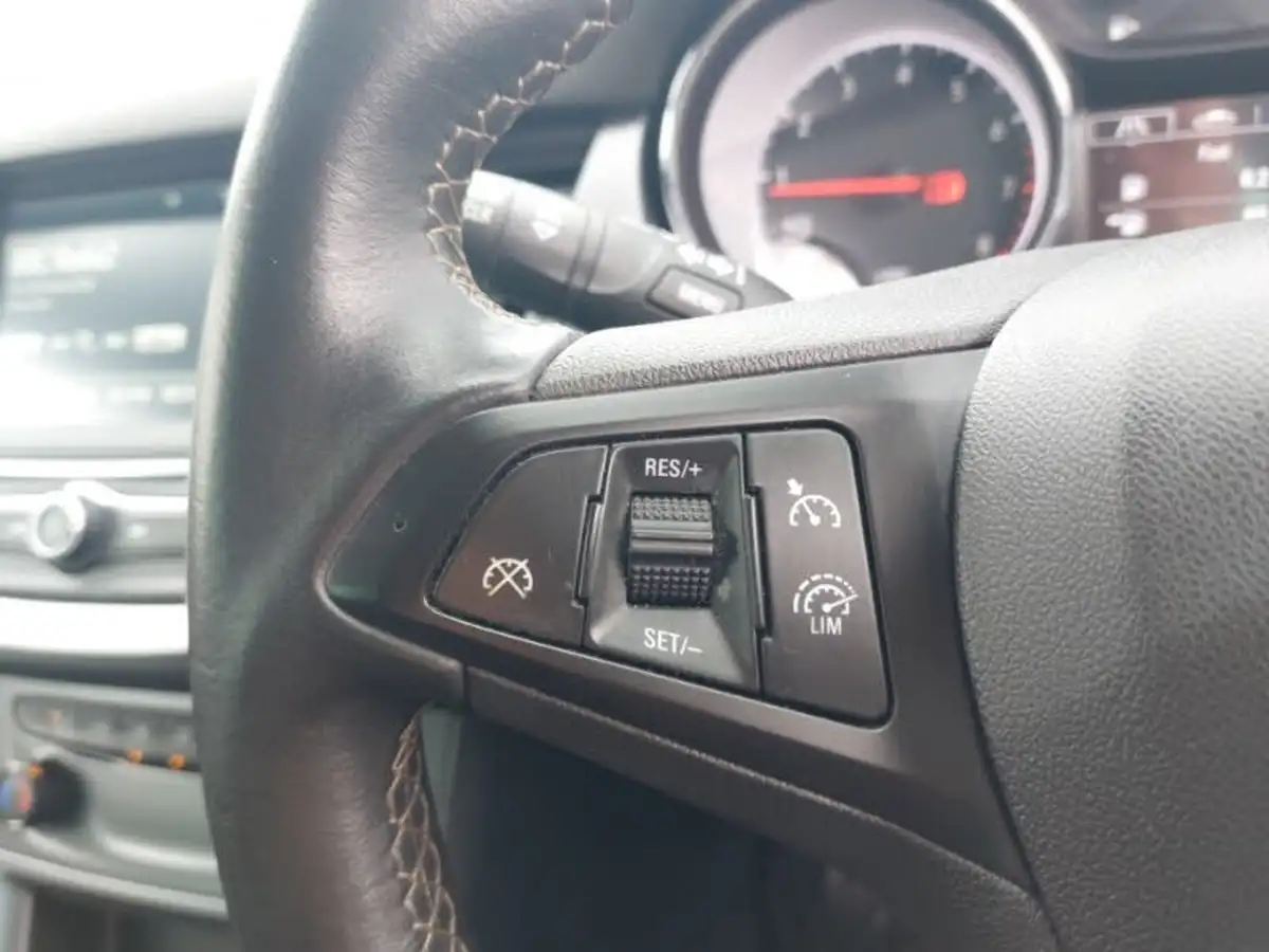 2019-vauxhall-astra-14i-16v-turbo-tech-line-nav-125ps-ss-hatchback-big-12