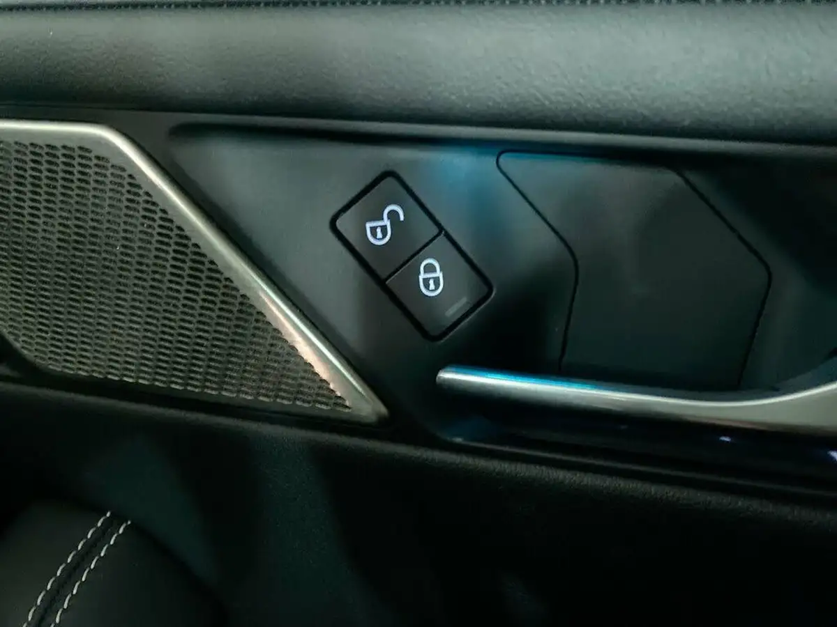 2019-jaguar-i-pace-ev400-hse-big-23