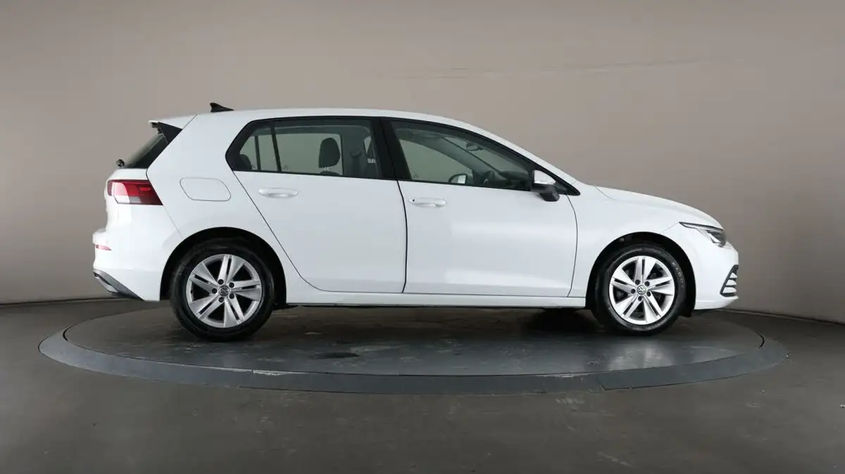 2022-volkswagen-golf-15-tsi-life-150ps-hatchback-big-65