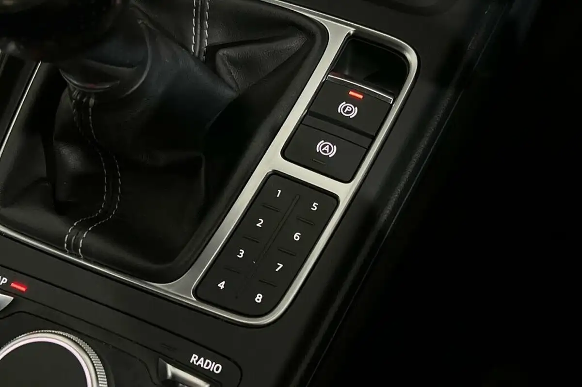 2019-audi-a4-20-35-tfsi-black-edition-big-38