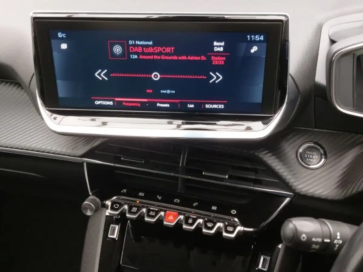 2021-peugeot-2008-suv-12-puretech-allure-premium-130bhp-big-14