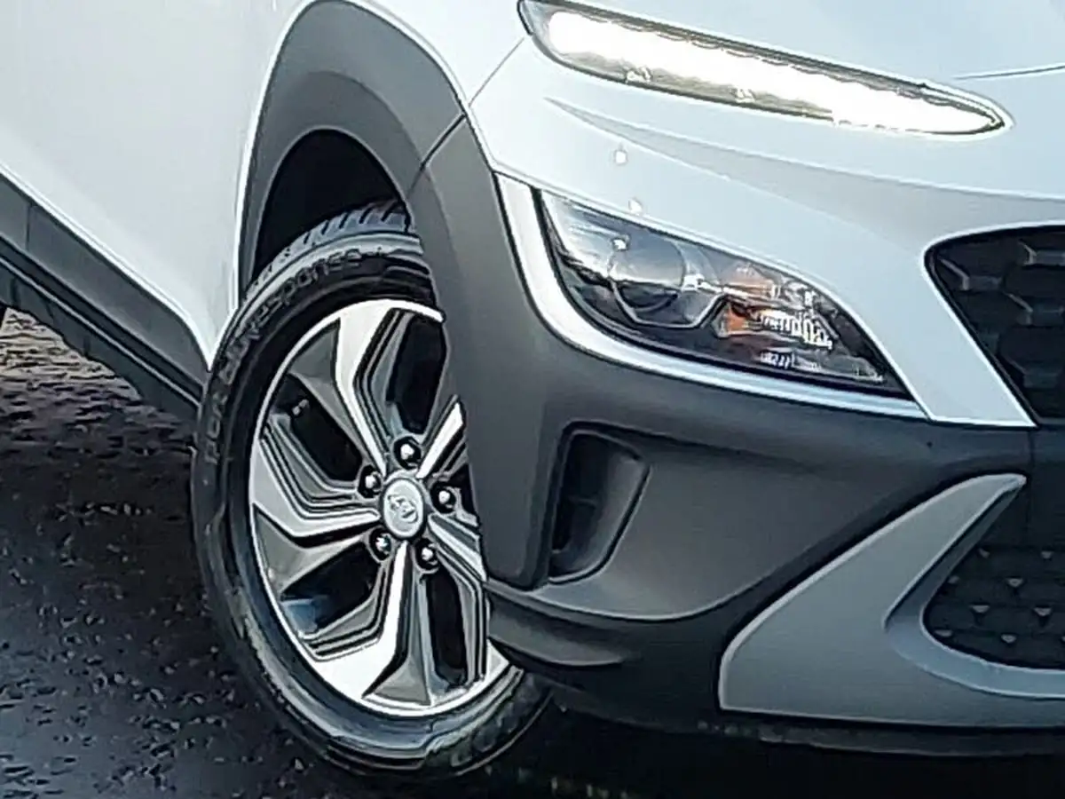 2021-hyundai-kona-16-gdi-se-connect-big-8