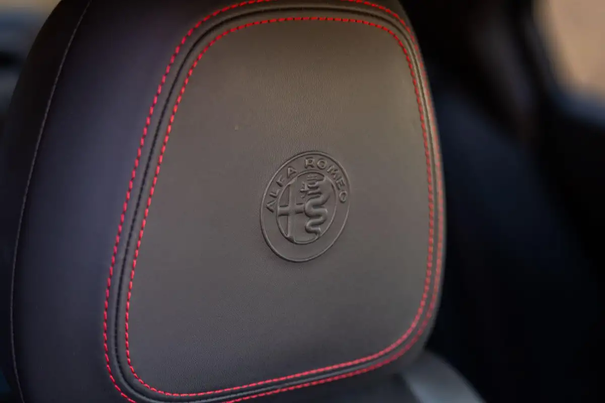 2020-alfa-romeo-giulia-29-biturbo-quadrifoglio-ss-big-56