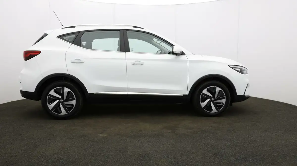 2023-mg-zs-suv-e-trophy-connect-ev-156ps-long-range-big-53