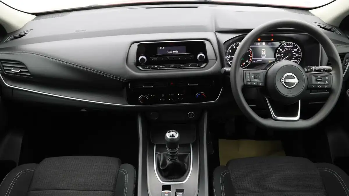 2021-nissan-qashqai-13-dig-t-visia-big-12