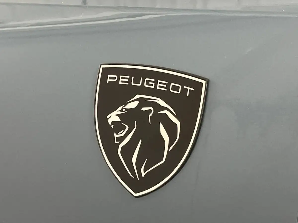 2024-peugeot-5008-suv-e-gt-big-54