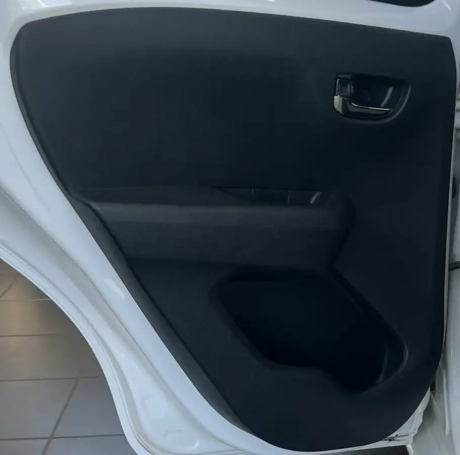2018-citroen-c1-12-puretech-flair-5d-big-35