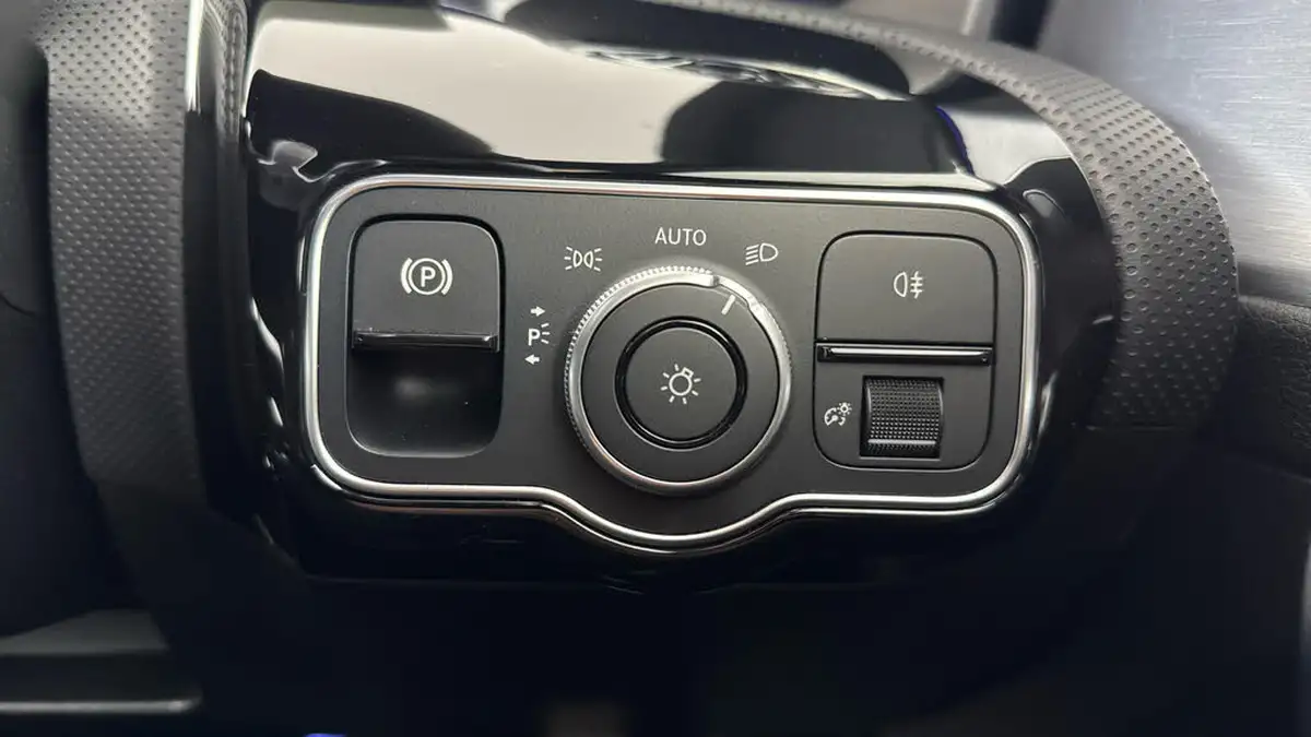 2021-mercedes-benz-cla-13-cla-250e-amg-line-premium-shooting-brake-5d-big-23