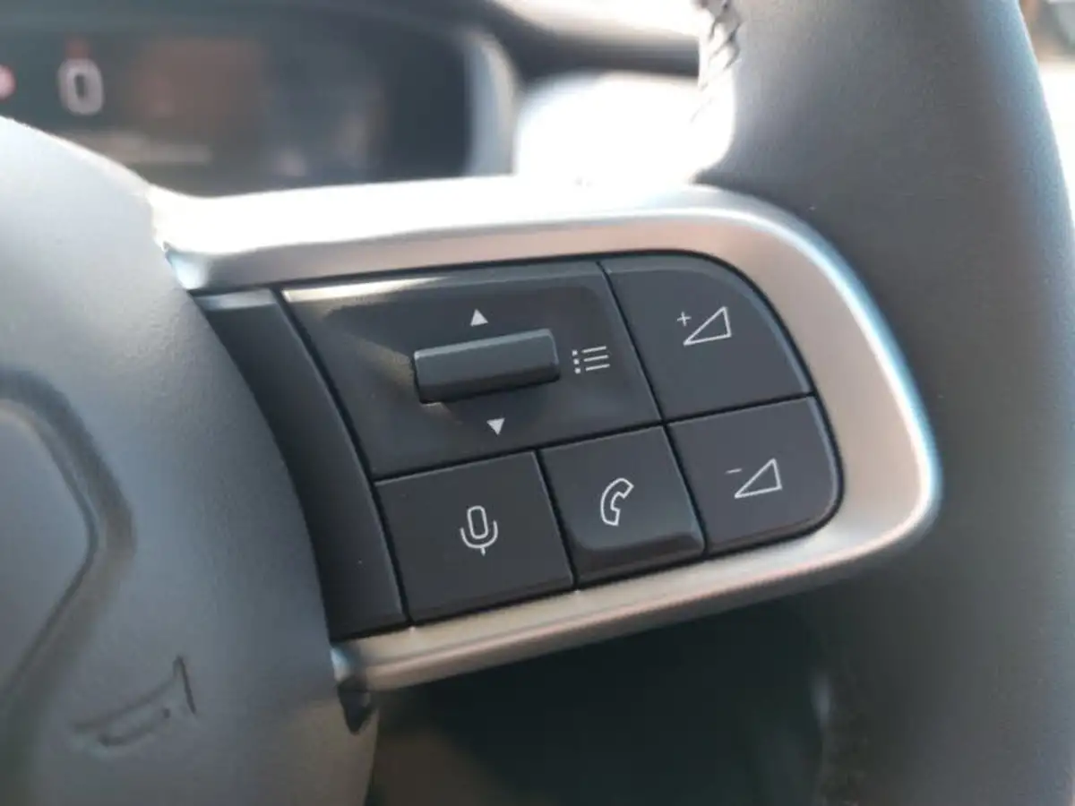 2025-jeep-avenger-12-gse-summit-big-13