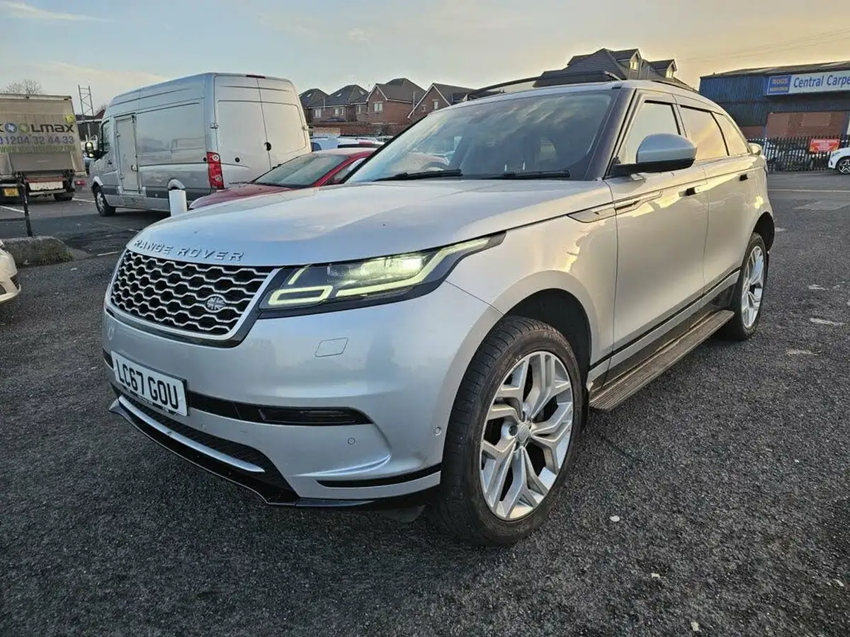 2018-land-rover-range-rover-velar-20-d240-se-ss-big-18