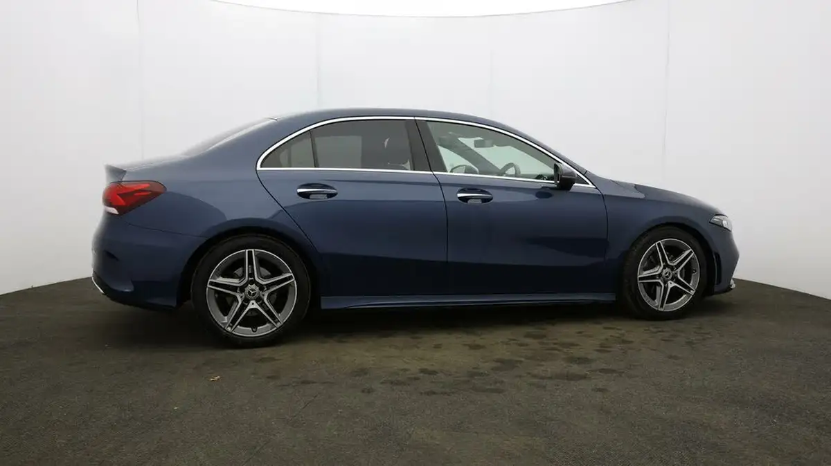 2020-mercedes-benz-a-class-13-a200-amg-line-premium-saloon-4d-7g-dct-big-47