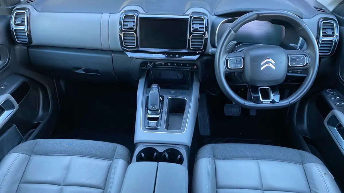 2020-citroen-c5-aircross-15bluehdi-flair-eat8-big-10