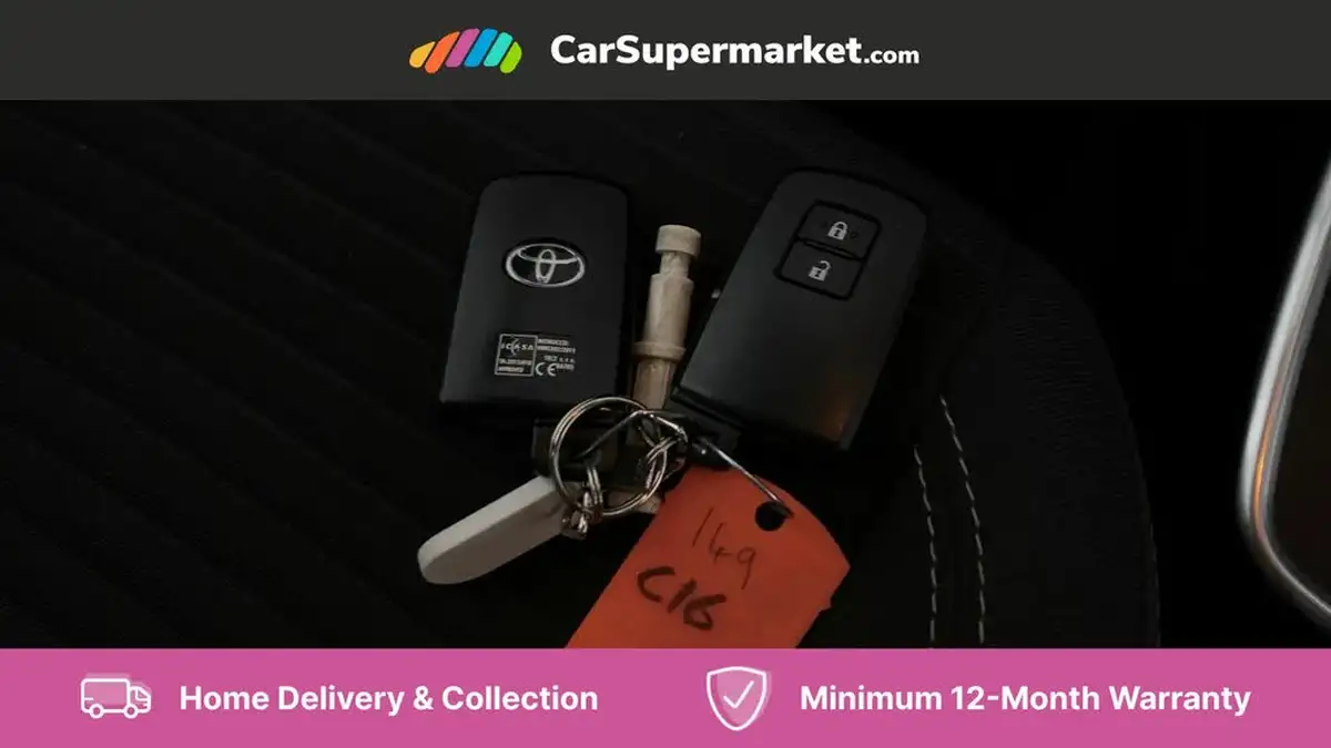 2019-toyota-yaris-15-vvt-i-icon-tech-98bhp-hybrid-1497cc-e-cvt-big-22