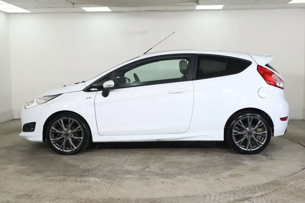 2017-ford-fiesta-10t-st-line-with-nav-125ps-3d-big-7
