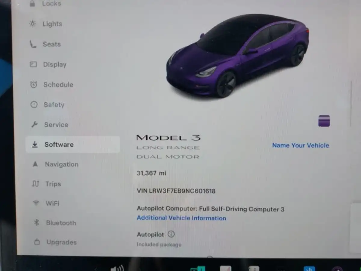 2022-tesla-model-3-e-long-range-big-10