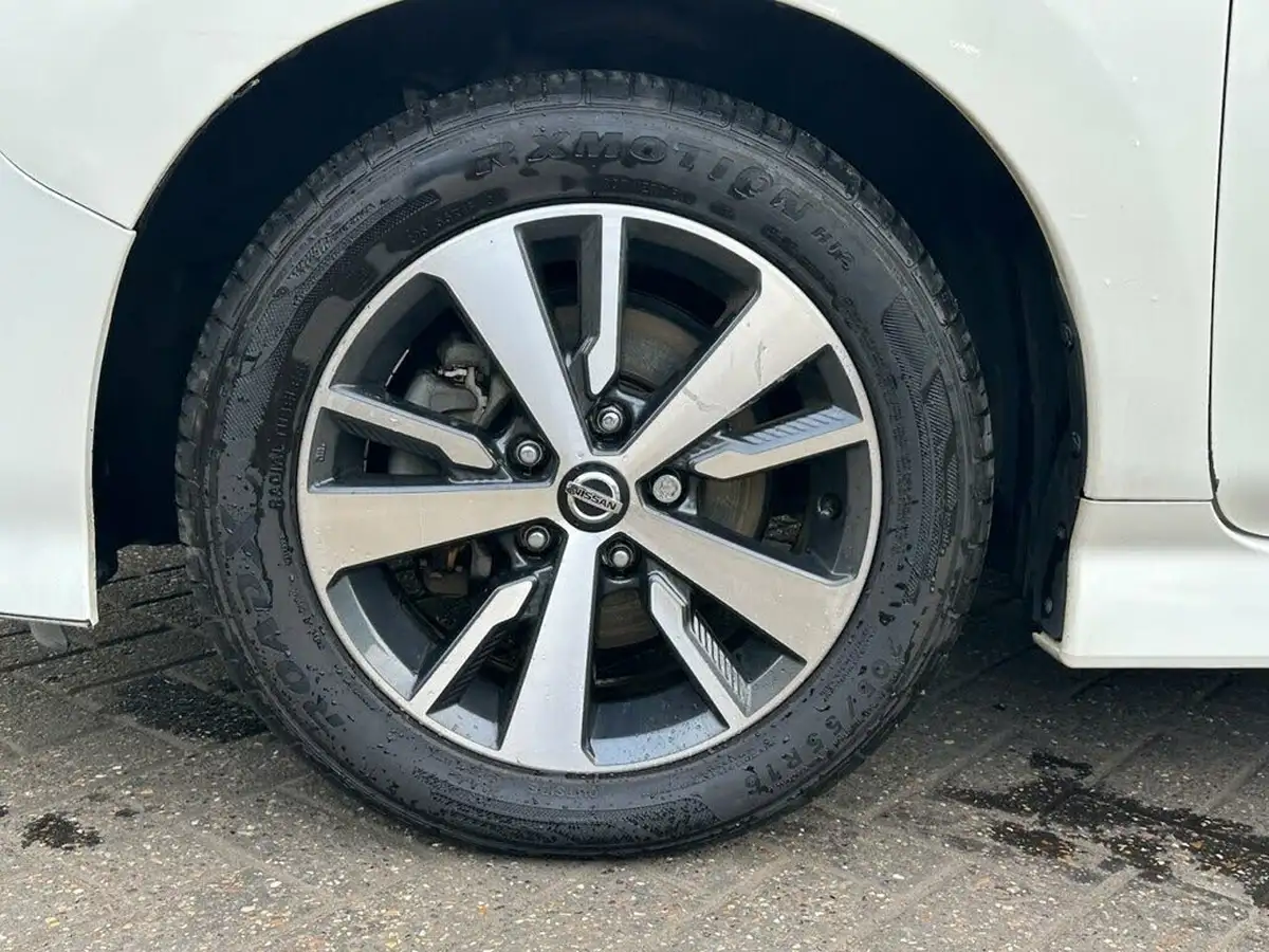 2019-nissan-leaf-e-acenta-big-31