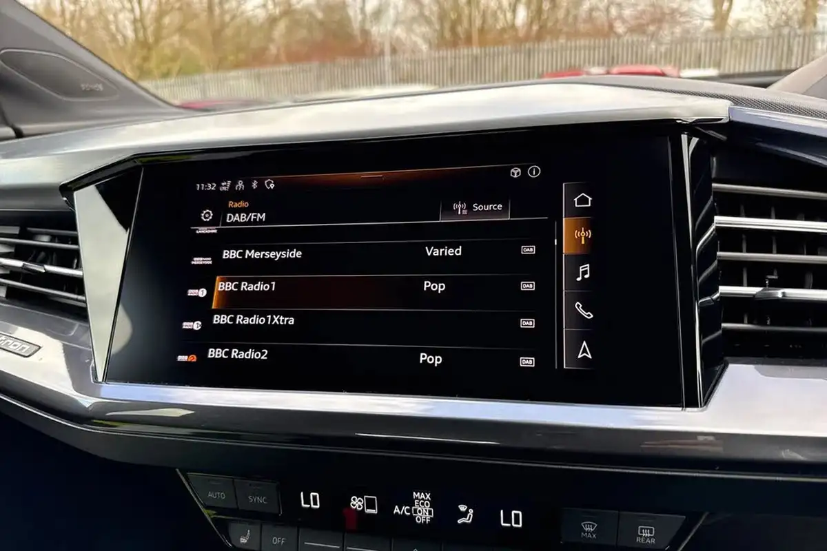 2022-audi-q4-e-tron-40e-s-line-station-wagon-big-47