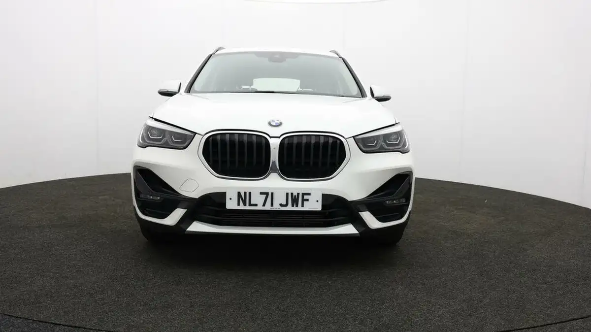 2021-bmw-x1-15-xdrive-25e-phev-sport-big-1