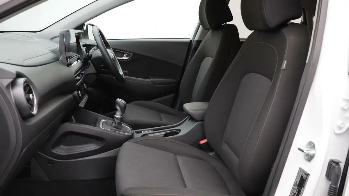 2022-hyundai-kona-10-t-gdi-premium-big-14