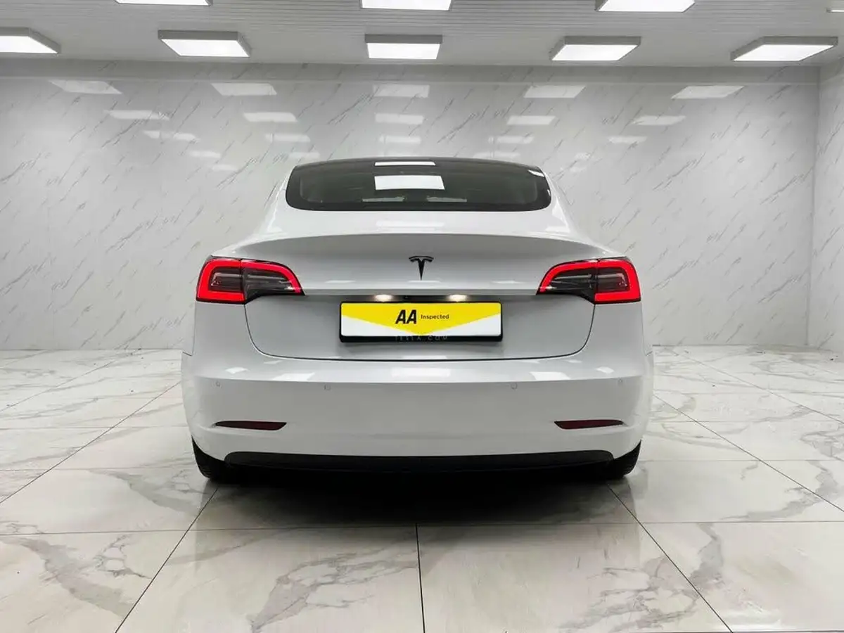 2019-tesla-model-3-e-standard-plus-big-7