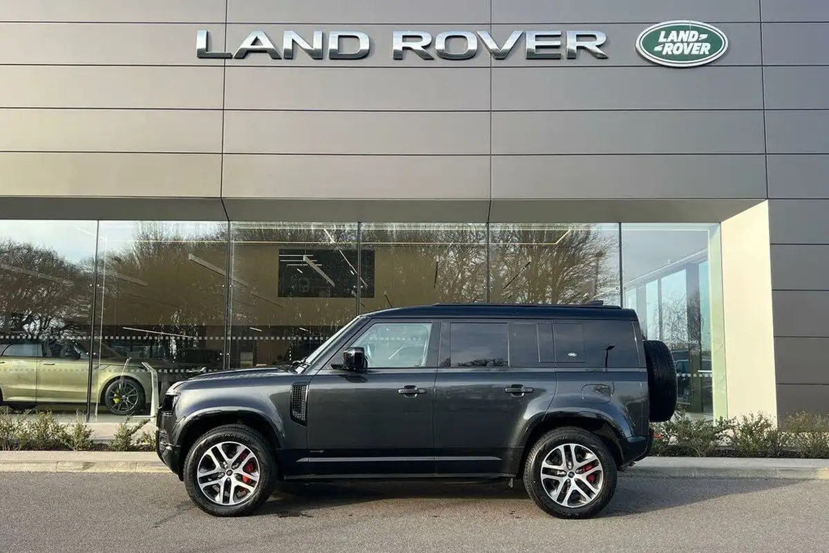 2023-land-rover-110-defender-20-p400e-x-big-6