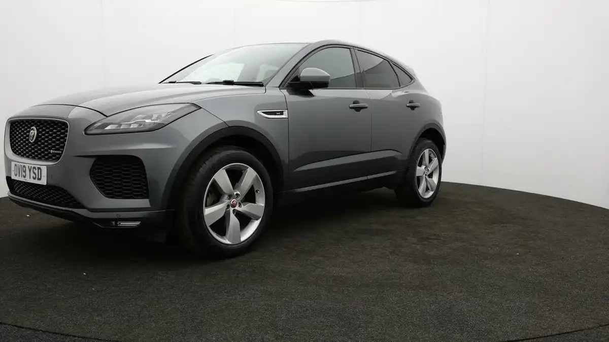 2019-jaguar-e-pace-20-i4d-r-dynamic-se-180ps-awd-auto-big-2