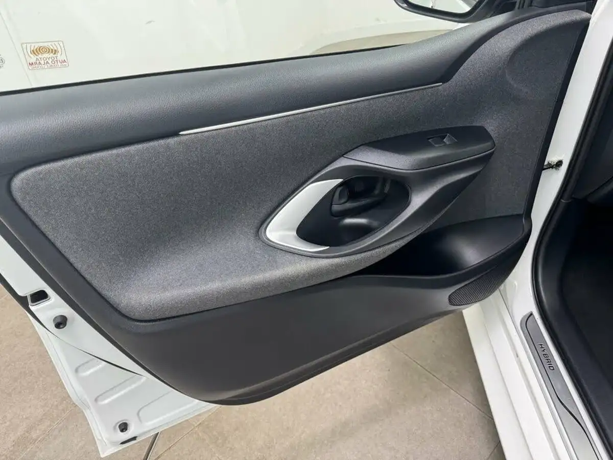 2022-toyota-yaris-15-vvt-i-design-big-52