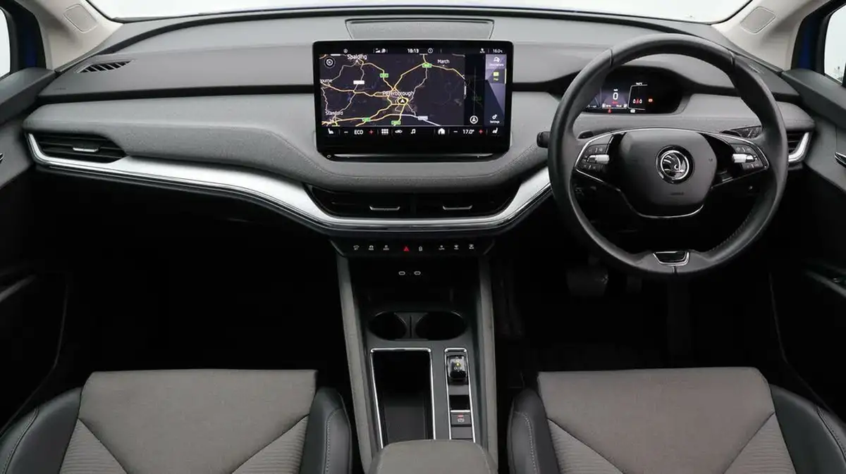 2022-skoda-enyaq-e-80-82-kwh-big-13