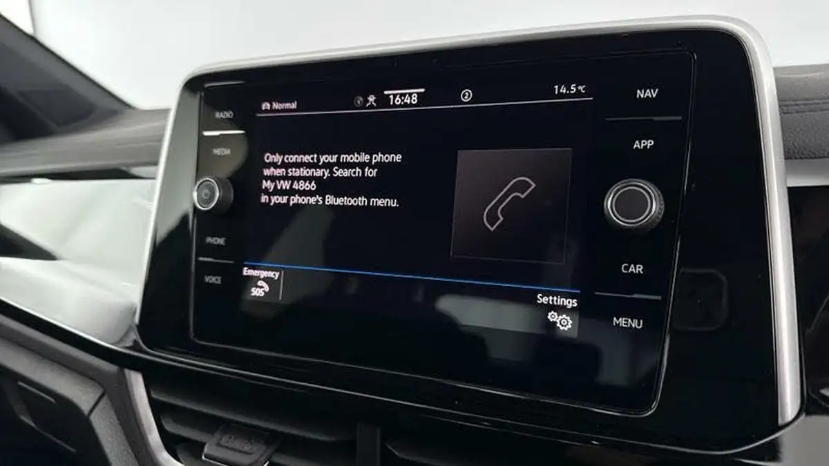 2024-volkswagen-t-roc-20tdi-r-line-dsg-big-14