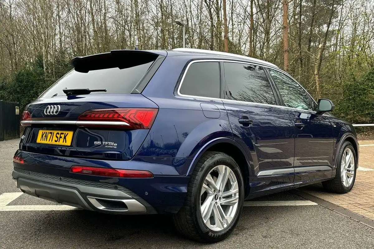 2021-audi-q7-30-55-tfsi-e-s-line-big-6