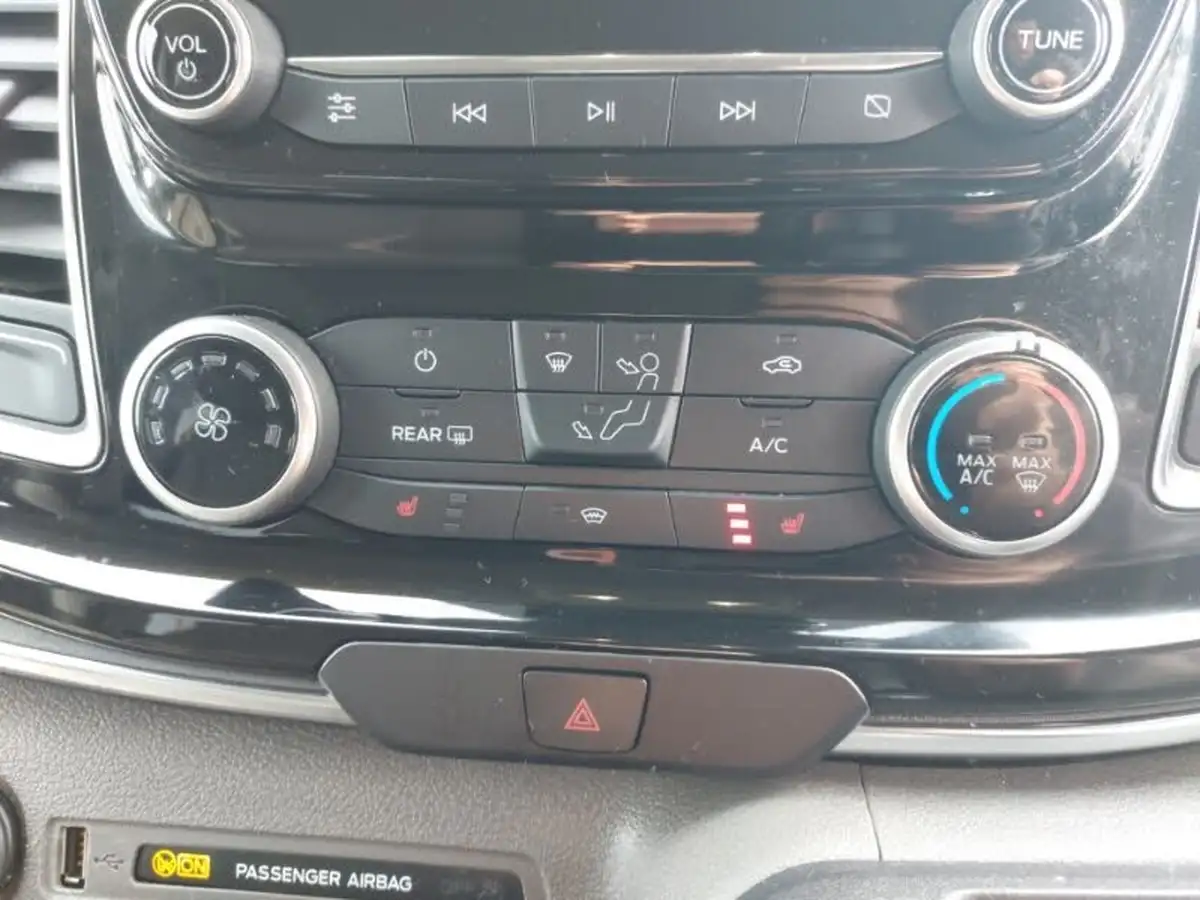 2022-ford-tourneo-custom-20tdci-320-l1-zetec-130pseu6dt-auto-big-14