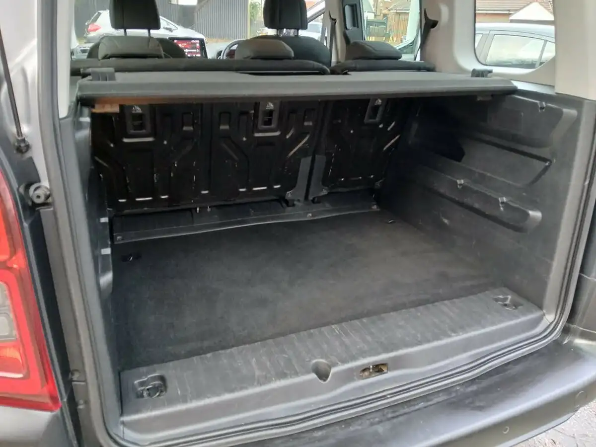 2020-citroen-berlingo-15bluehdi-flair-m-size-100ps-big-10