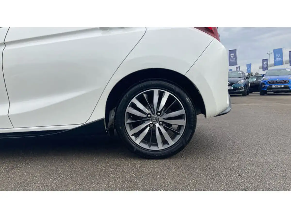 2016-honda-jazz-13-i-vtec-ex-navi-cvt-big-6
