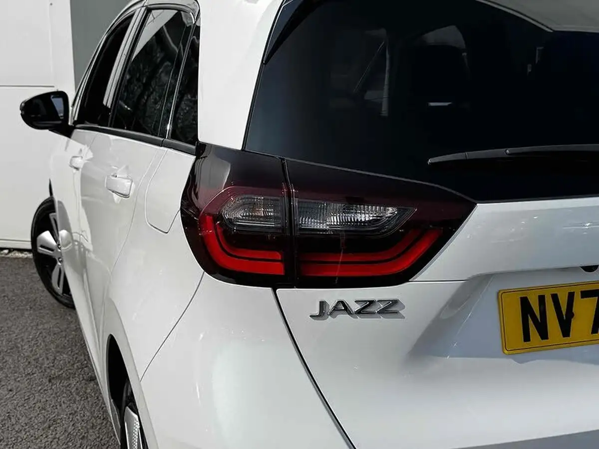 2022-honda-jazz-15-i-mmd-ex-107ps-big-9