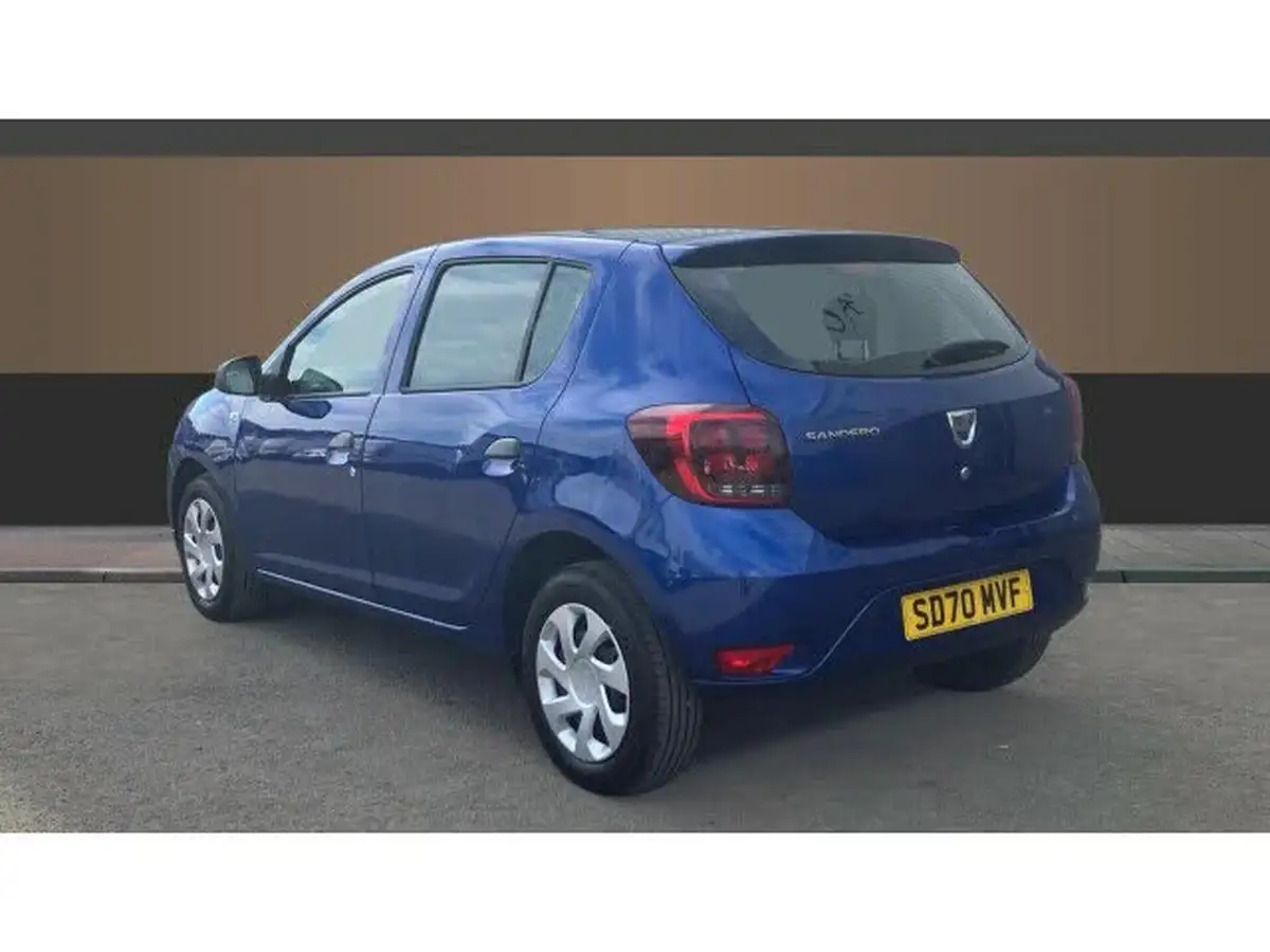 2020-dacia-sandero-10-sce-essential-big-1