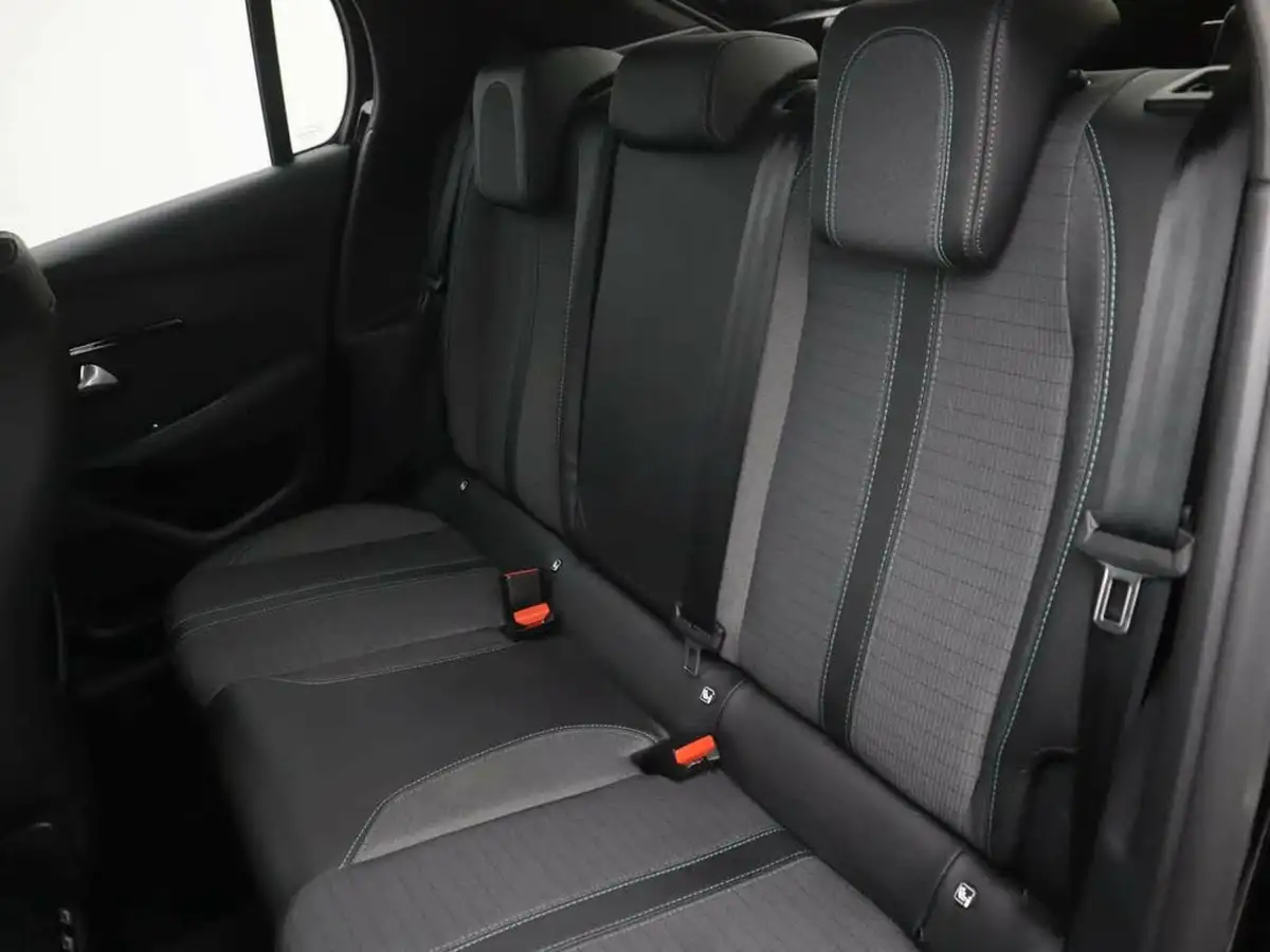 2021-peugeot-208-12-puretech-allure-premium-100bhp-big-14