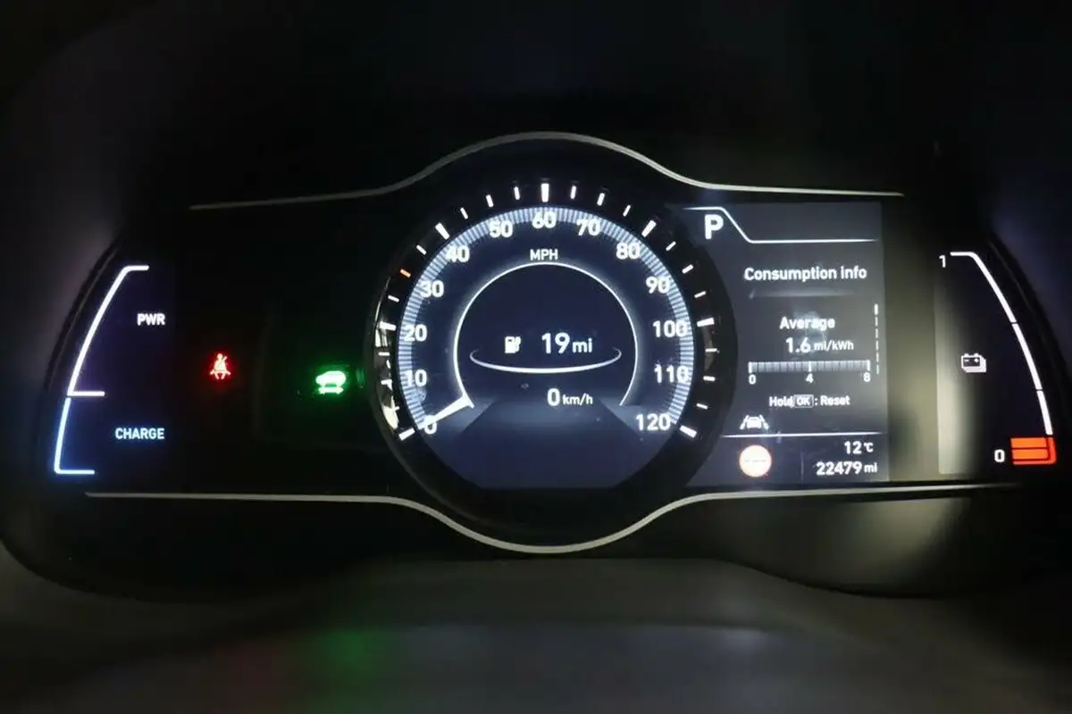 2020-hyundai-kona-e-premium-204ps-big-25