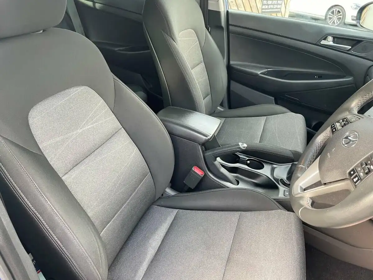 2019-hyundai-tucson-16-gdi-se-nav-big-5