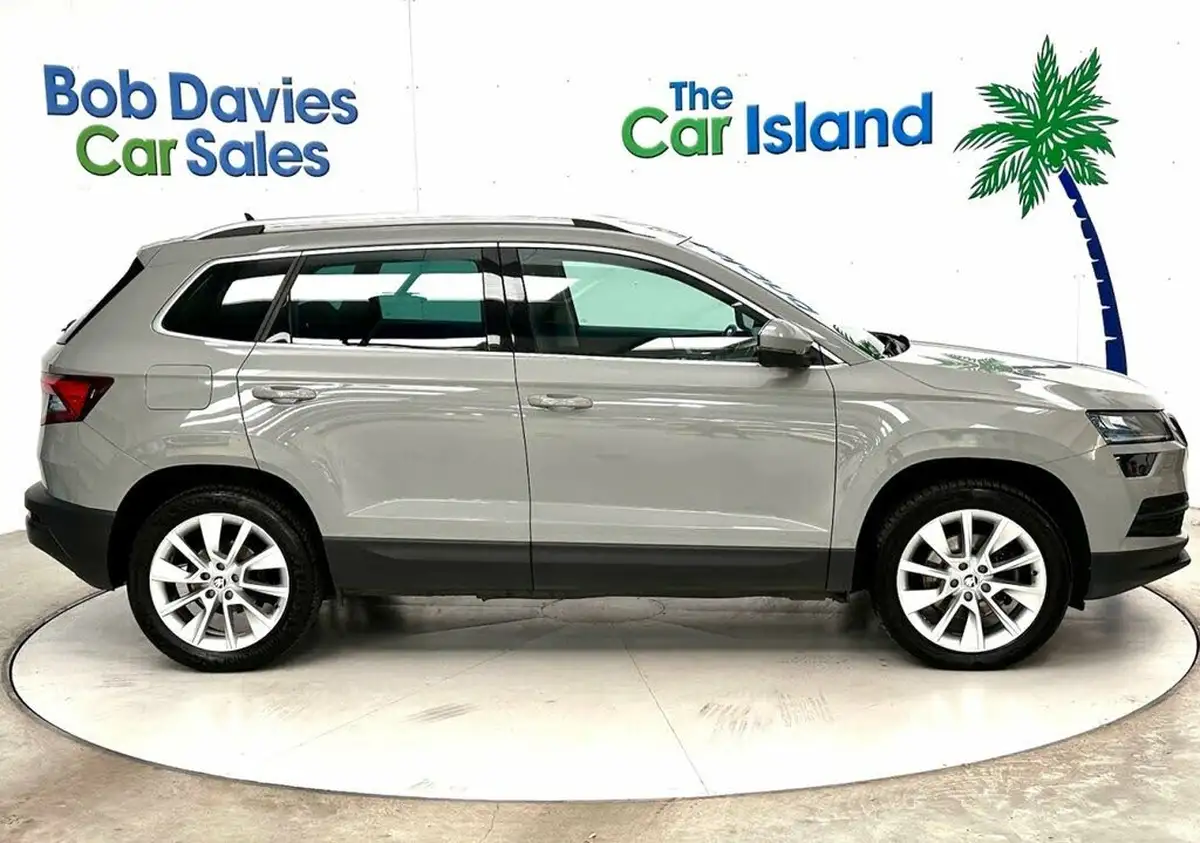 2019-skoda-karoq-20tdi-se-l-150ps-4x4-dsg-big-9